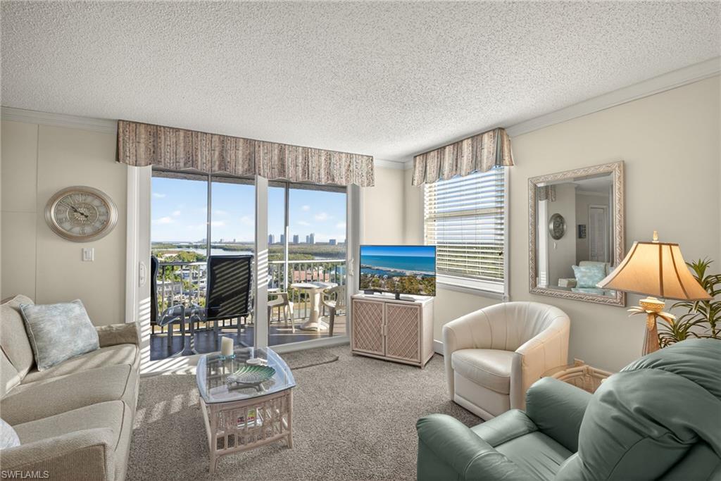 BEACH AND TENNIS CLUB - Residential