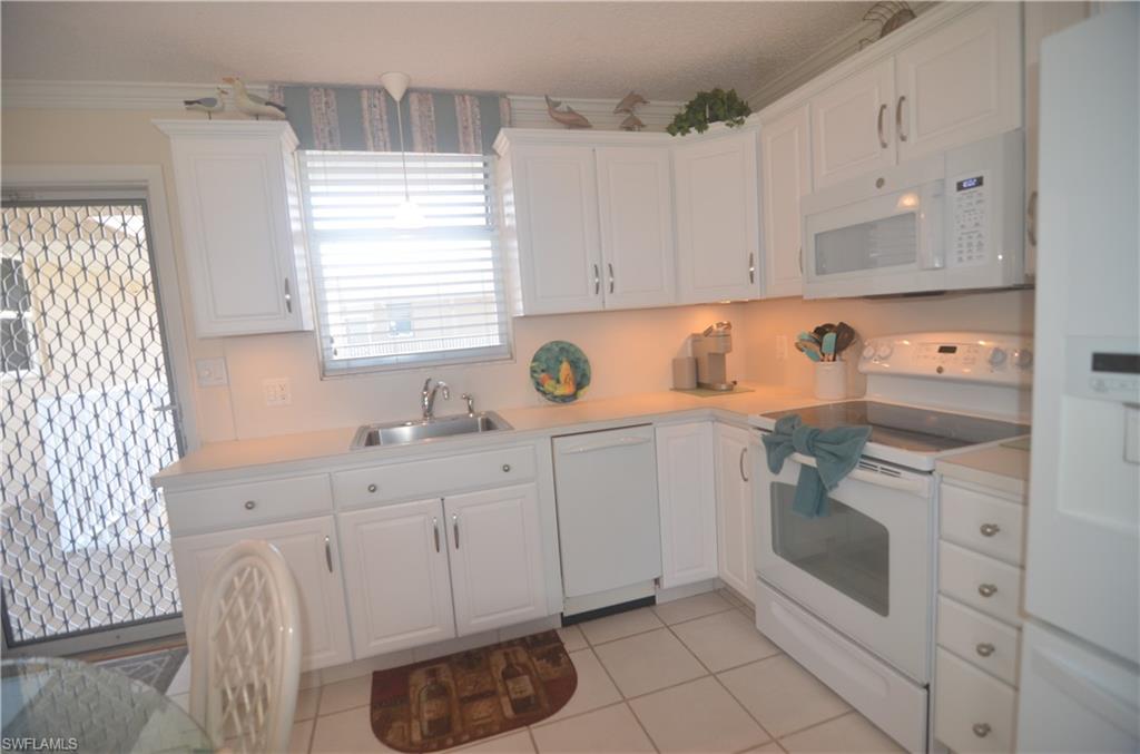 BEACH AND TENNIS CLUB - Residential