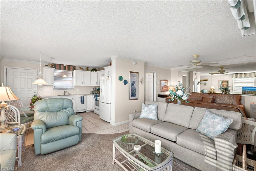 BEACH AND TENNIS CLUB - Residential