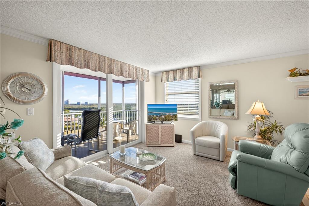 BEACH AND TENNIS CLUB - Residential