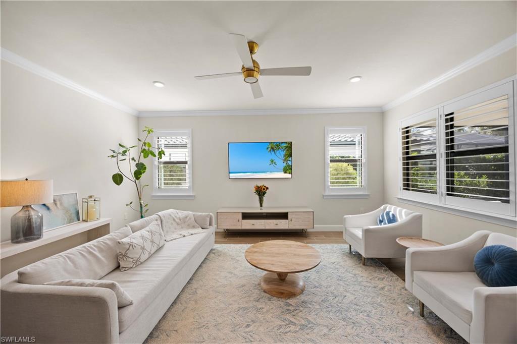 WINDING CYPRESS - Residential