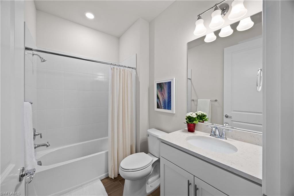 WINDING CYPRESS - Residential