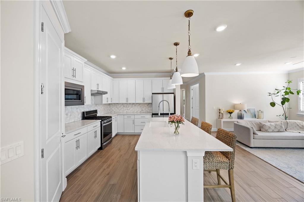 WINDING CYPRESS - Residential