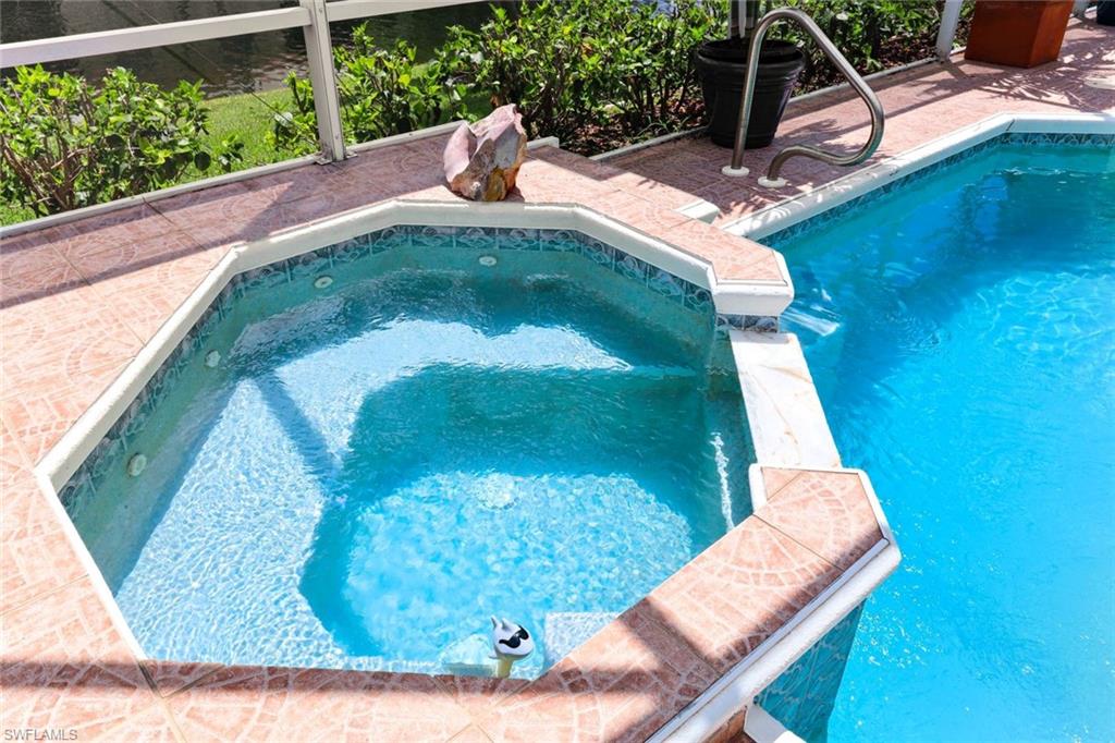 CAPE HARBOUR - Residential