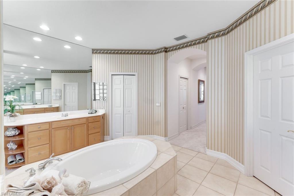 CAPE HARBOUR - Residential