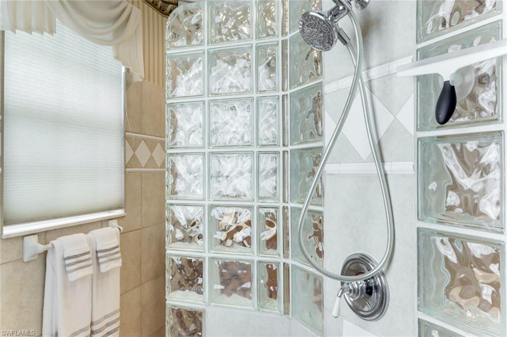 CAPE HARBOUR - Residential