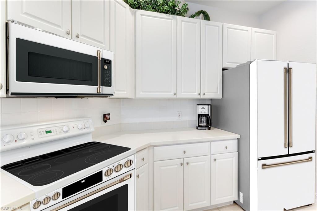 CAPE HARBOUR - Residential