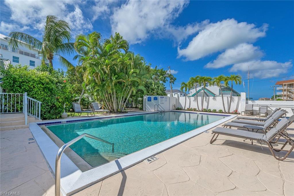 OLDE MARCO INN - Residential