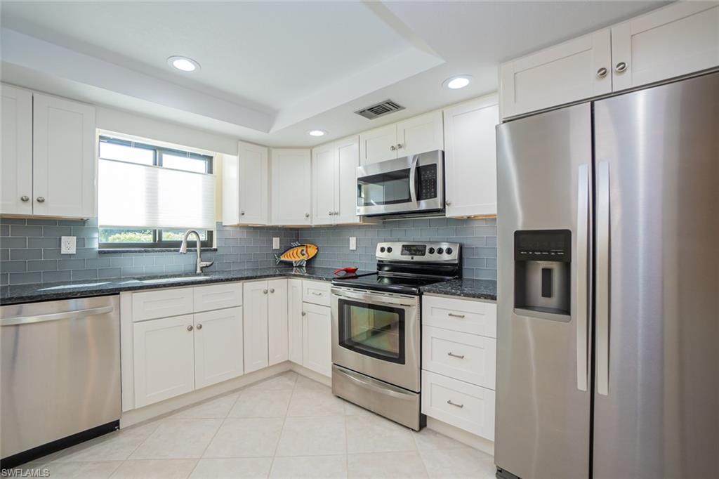 HALYARD CLUB CONDO - Residential