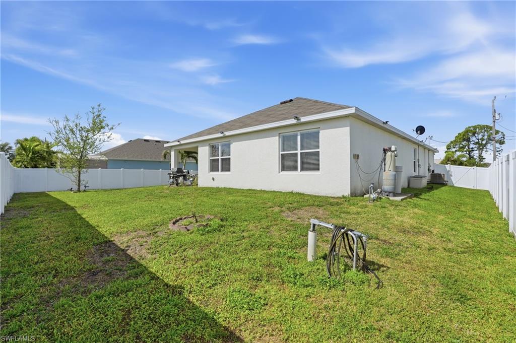 CAPE CORAL - Residential