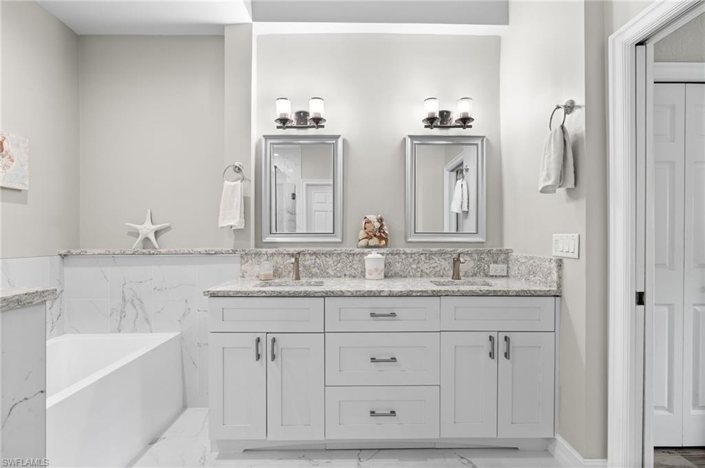 PALM COLONY - Residential