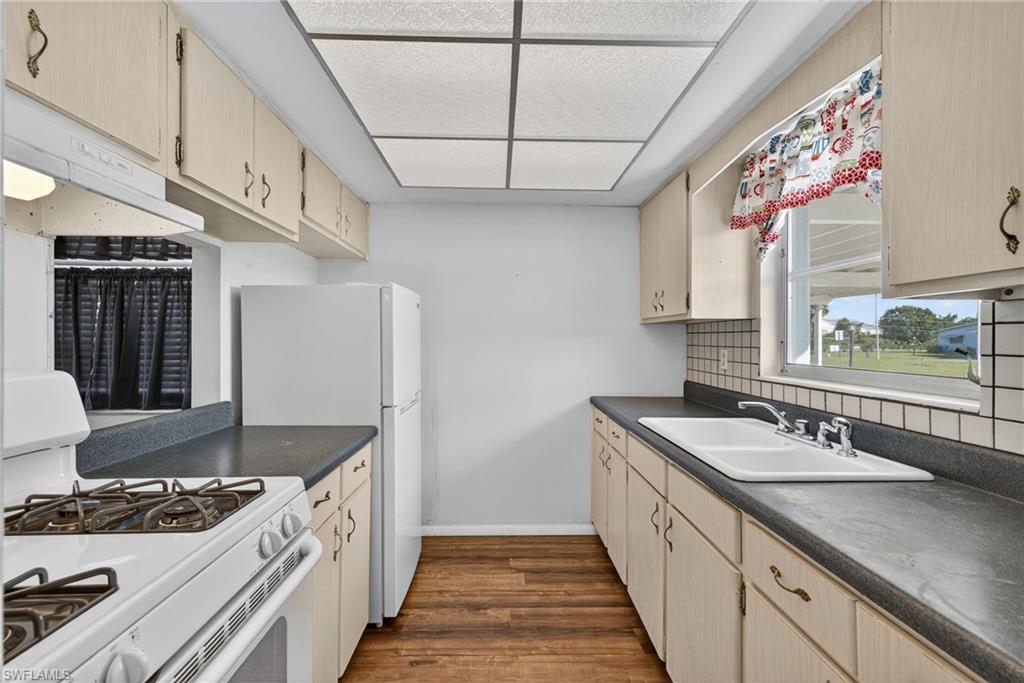 CAMILLE GARDENS - Residential