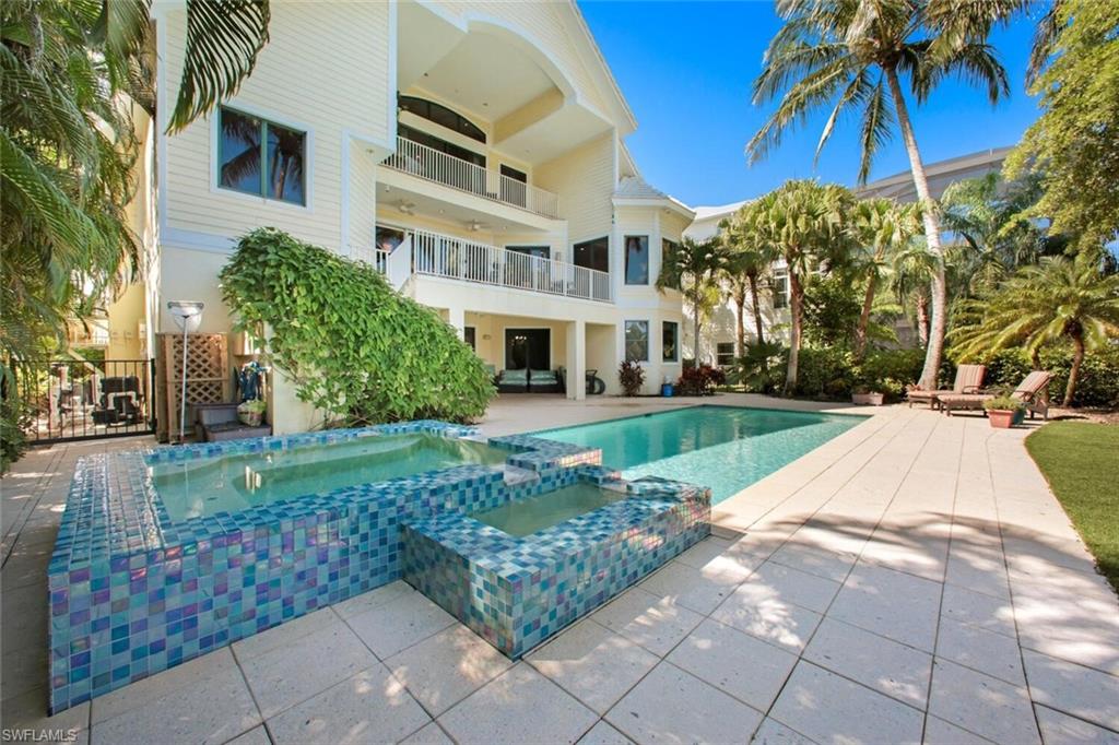 SOUTHPORT ON THE BAY - Residential