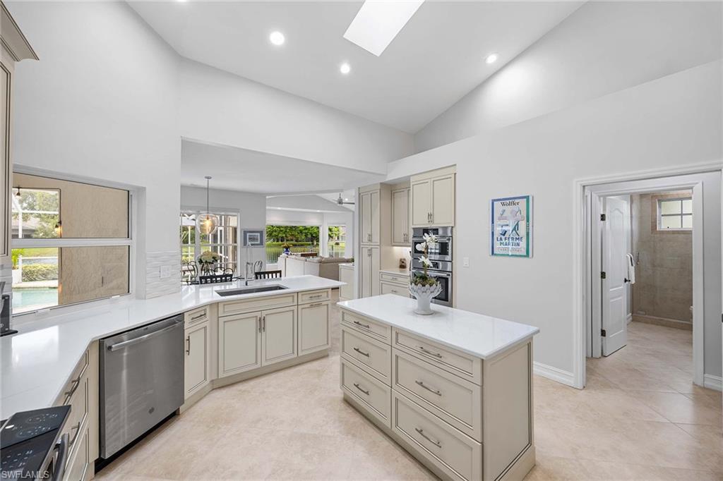 MONTEREY - Residential