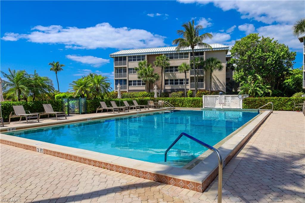 SOMERSET AT THE REEF - Residential