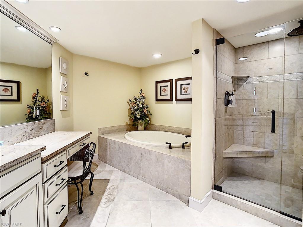 SOMERSET AT THE REEF - Residential