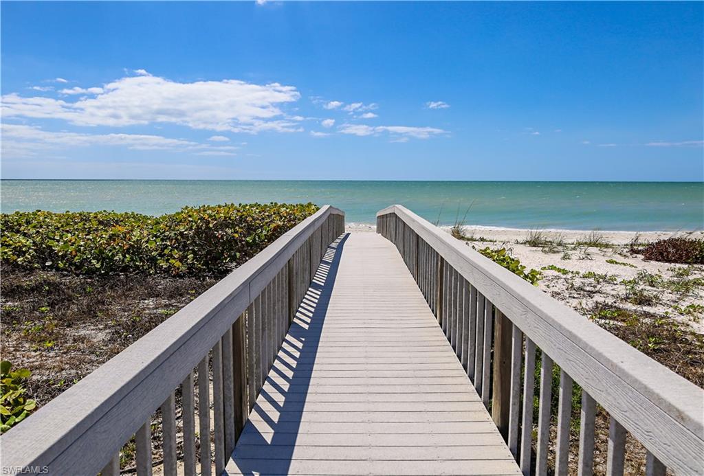 SOMERSET AT THE REEF - Residential