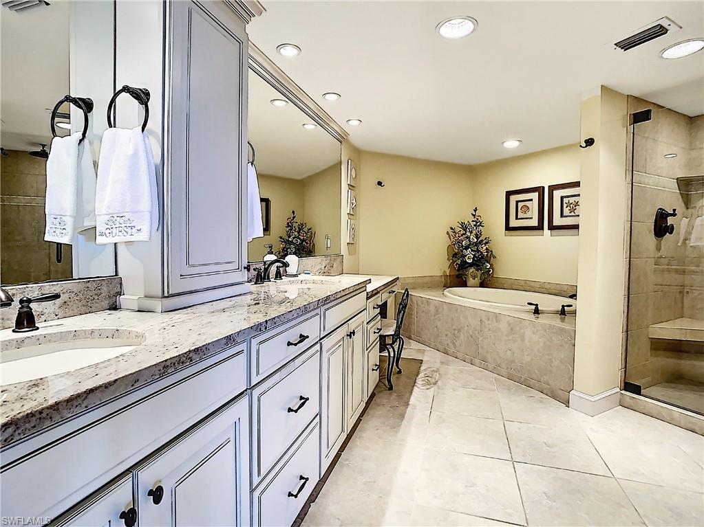 SOMERSET AT THE REEF - Residential