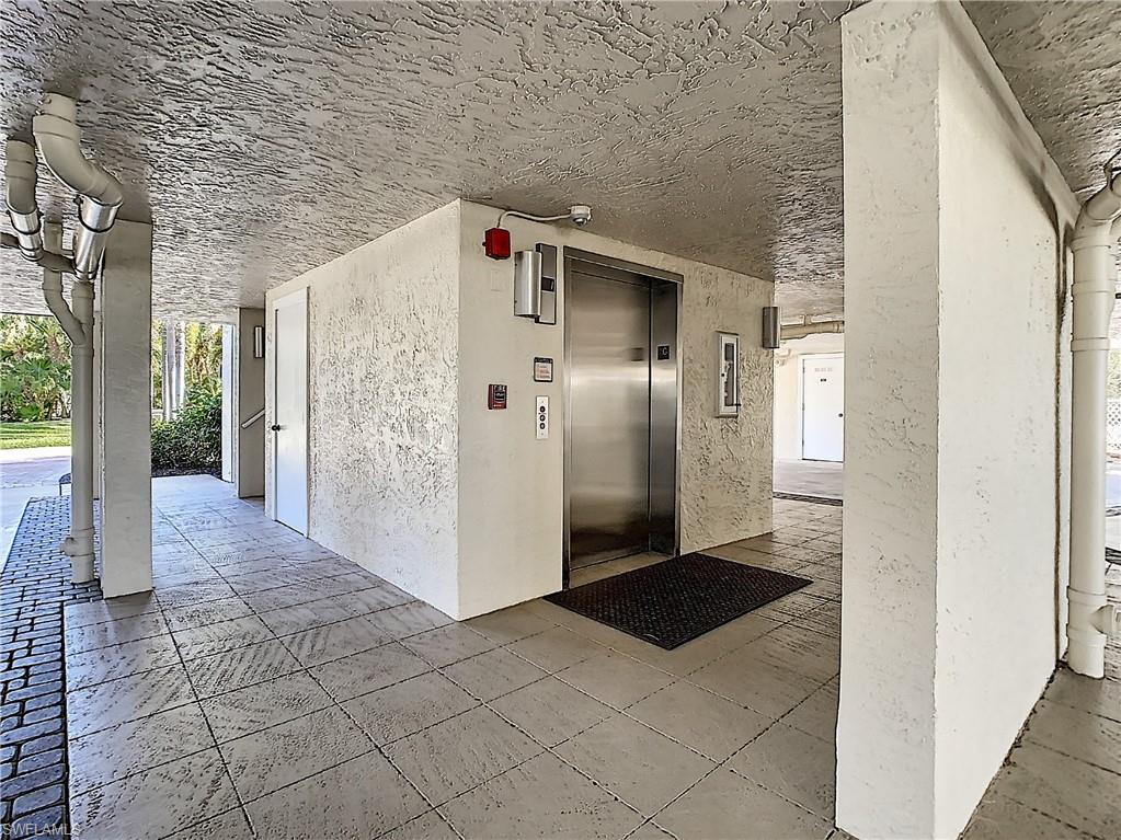 SOMERSET AT THE REEF - Residential