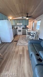 CAPN MACS MOBILE HOME - Residential