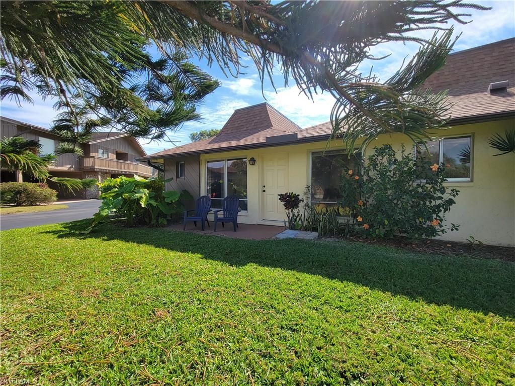 Photo of 809 Palm View DR #8, NAPLES, FL 34110 (MLS # 226017049)