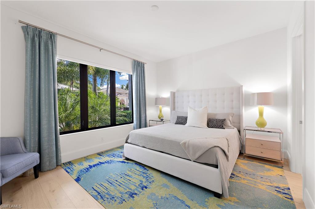 MOORINGS - Residential