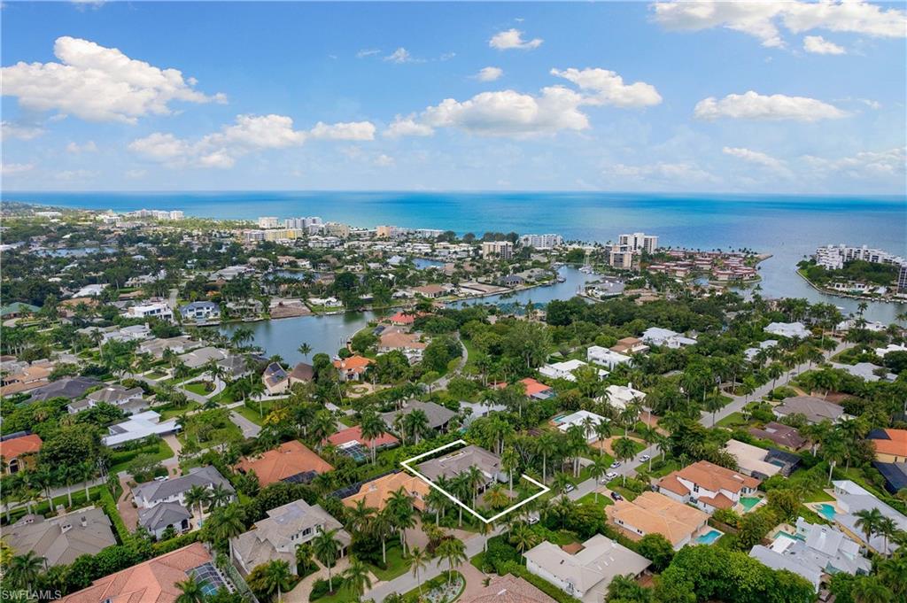 MOORINGS - Residential