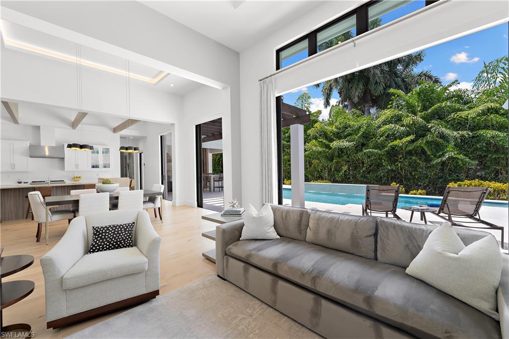 MOORINGS - Residential