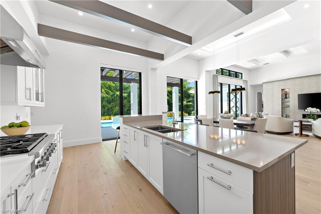 MOORINGS - Residential