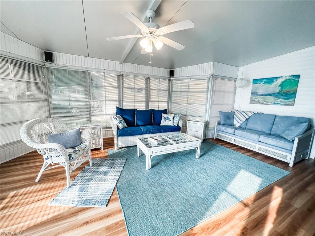 CORKSCREW WOODLANDS - Residential