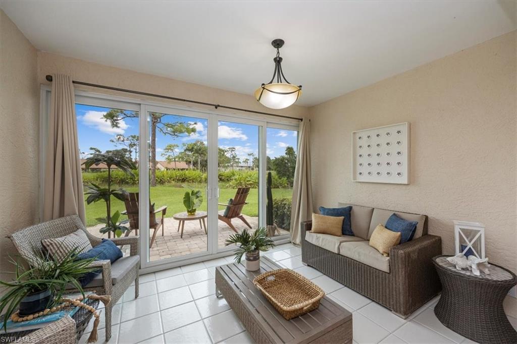 DEERWOOD VILLAS - Residential