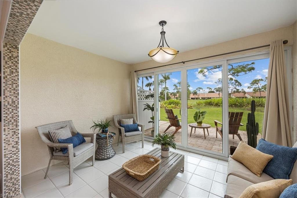 DEERWOOD VILLAS - Residential