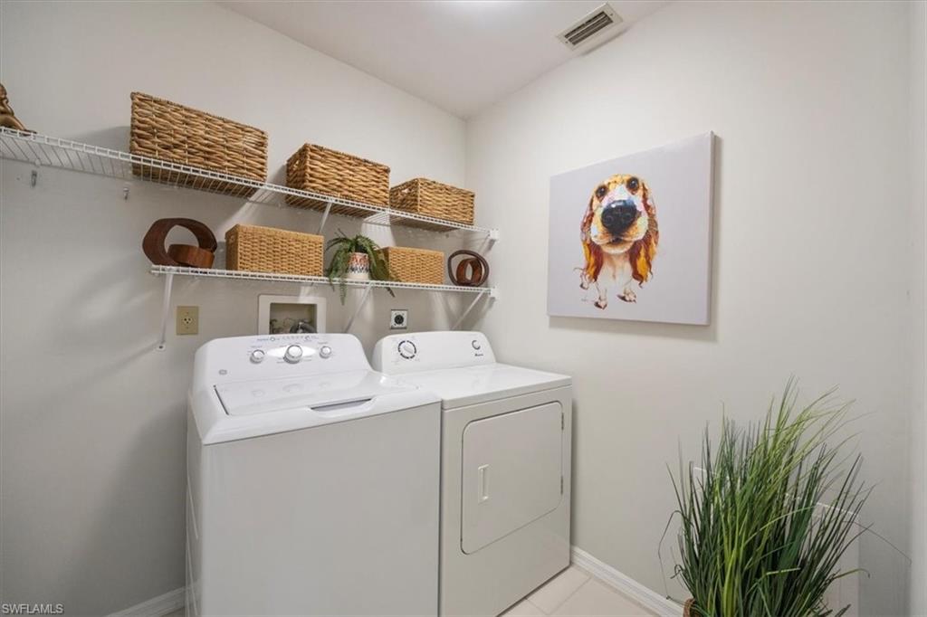 DEERWOOD VILLAS - Residential