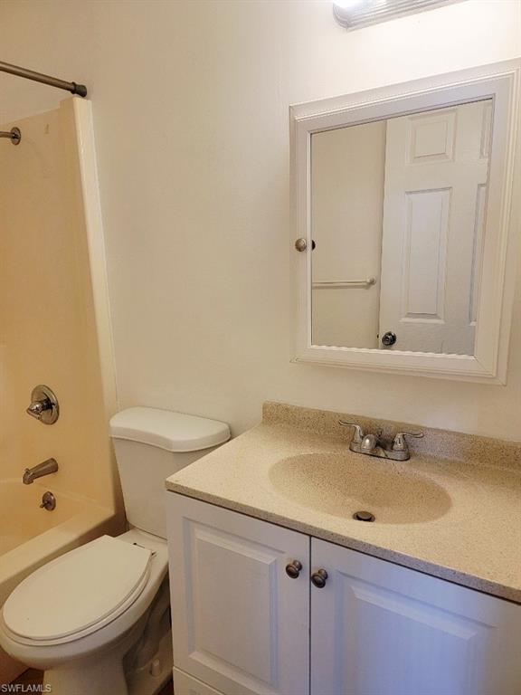 PINEWOOD CONDOMINIUM - Residential Lease