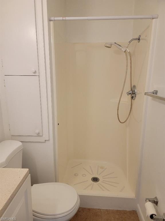 PINEWOOD CONDOMINIUM - Residential Lease