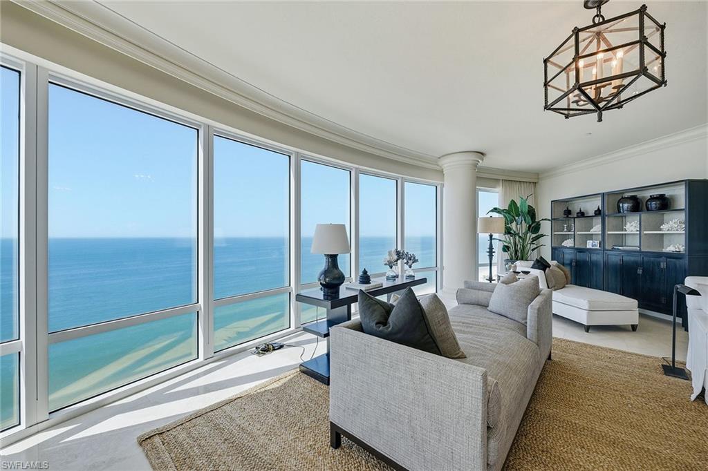 REGENT - Residential