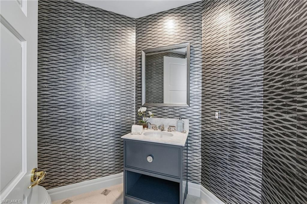 REGENT - Residential