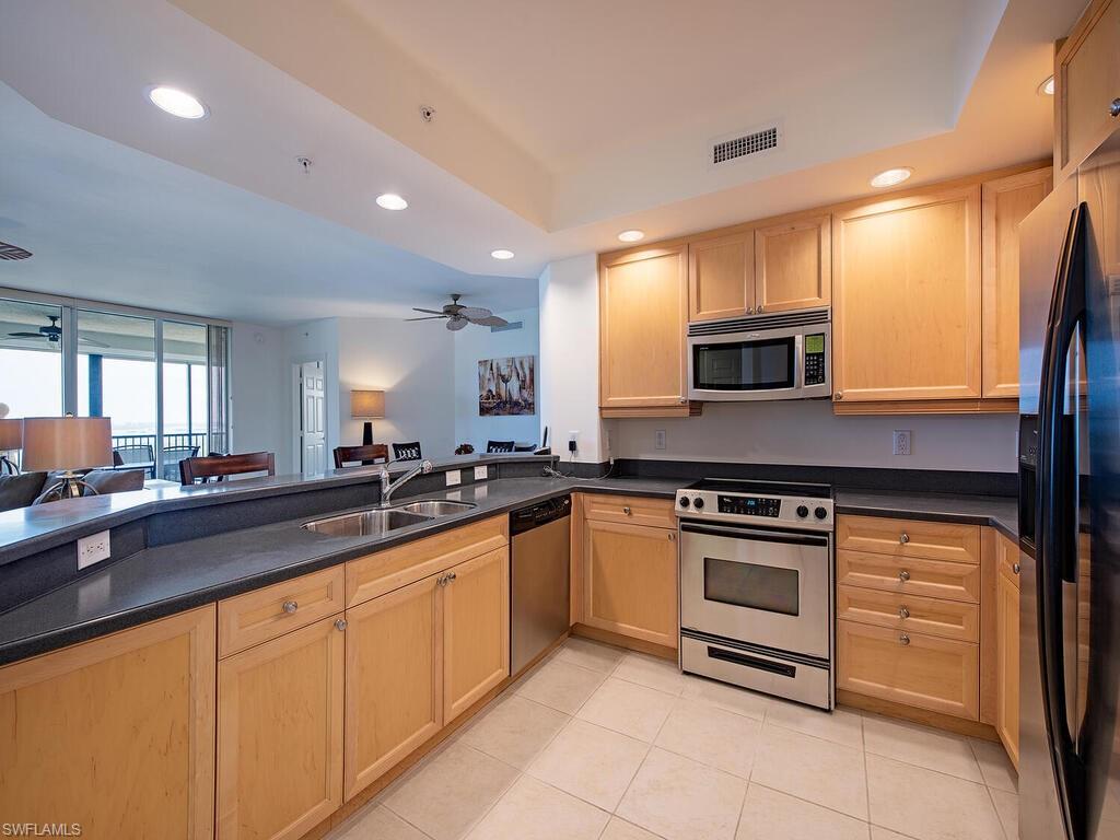 NAVONA AT THE COLONY - Residential