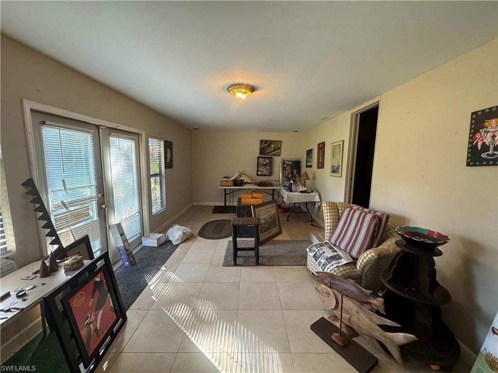 BERTS TROPICAL GARDENS - Residential