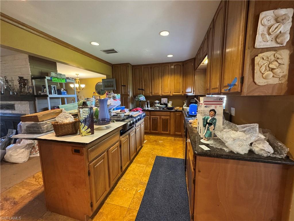 BERTS TROPICAL GARDENS - Residential