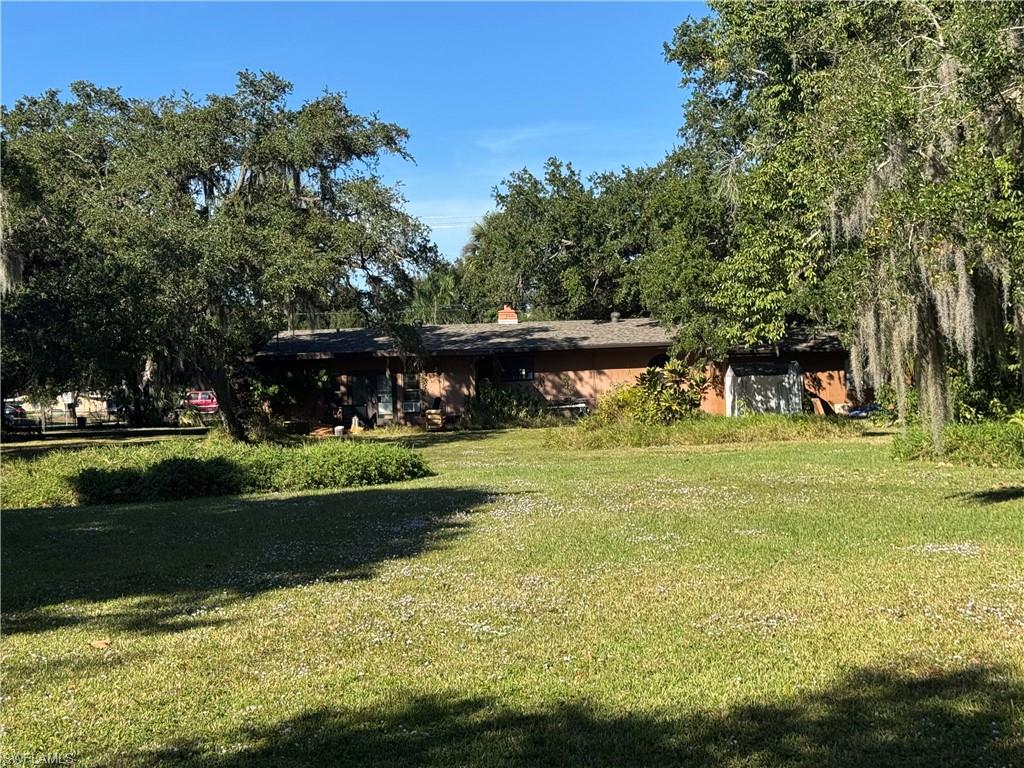 BERTS TROPICAL GARDENS - Residential