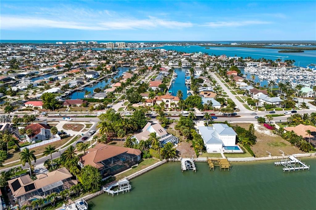 MARCO BEACH - Residential