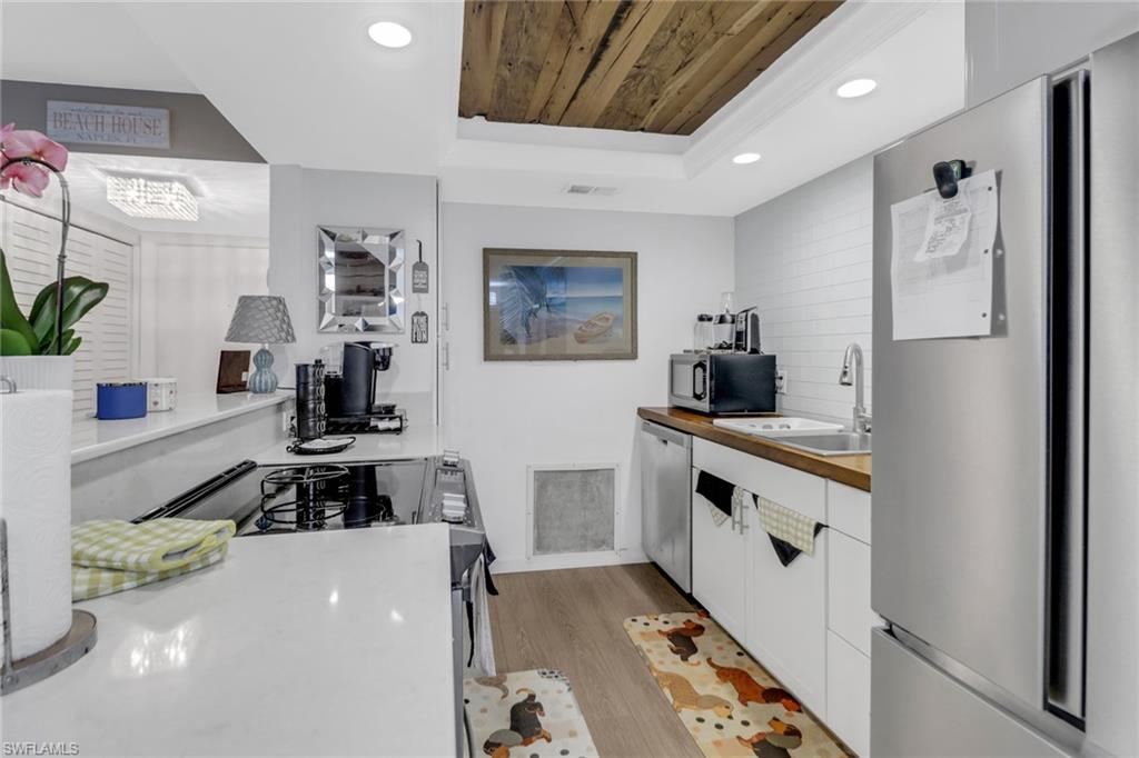 LAKEWOOD - Residential