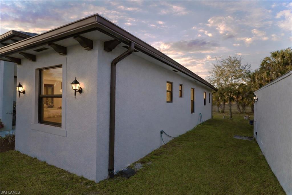 GOLDEN GATE ESTATES - Residential