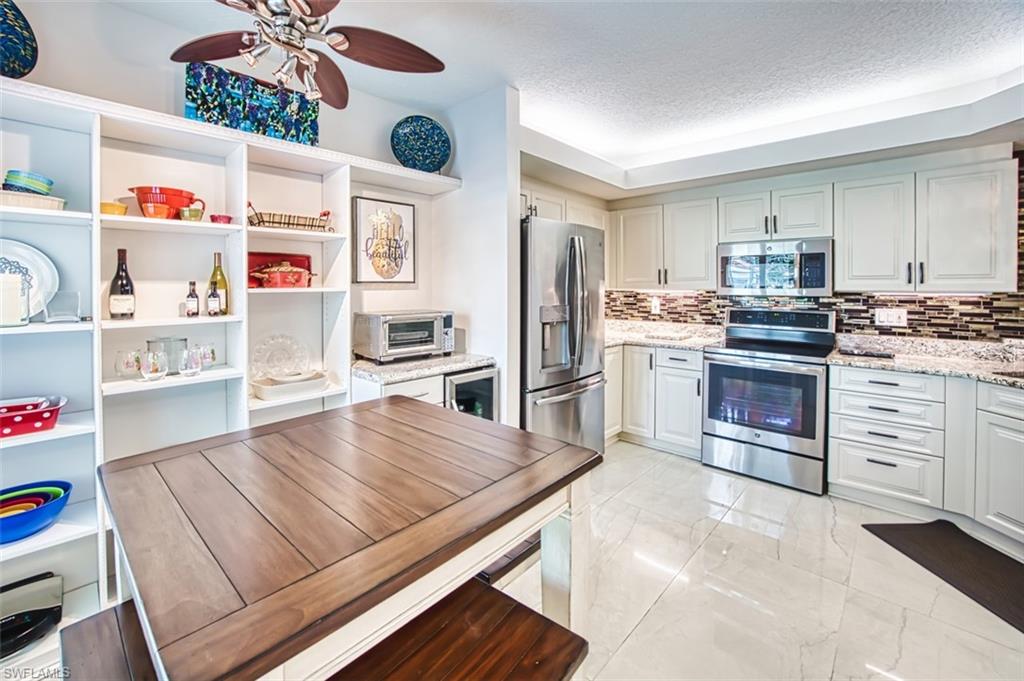 LIGHTHOUSE BAY - Residential