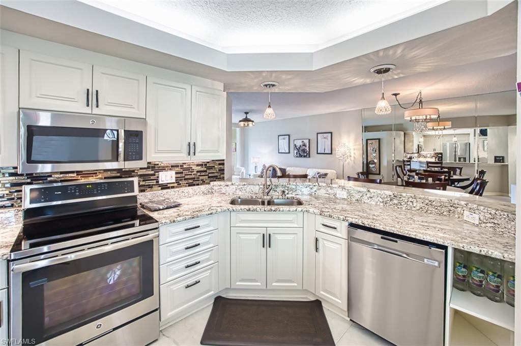 LIGHTHOUSE BAY - Residential