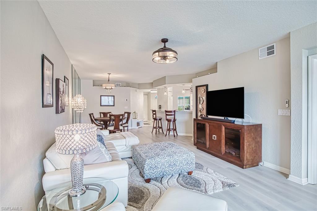 LIGHTHOUSE BAY - Residential