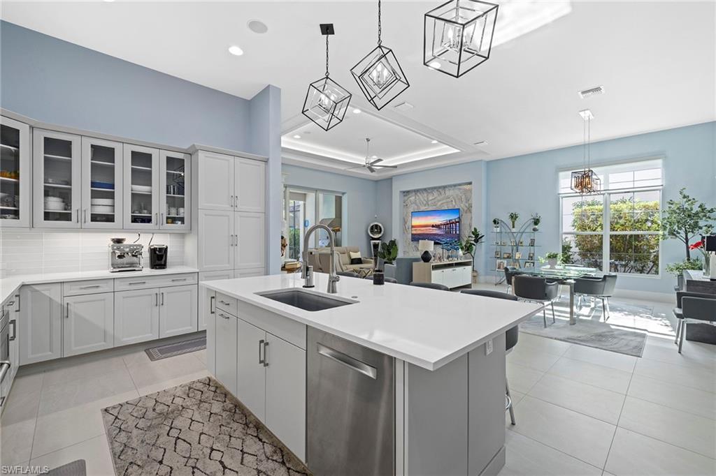 3184 Capistrano LN