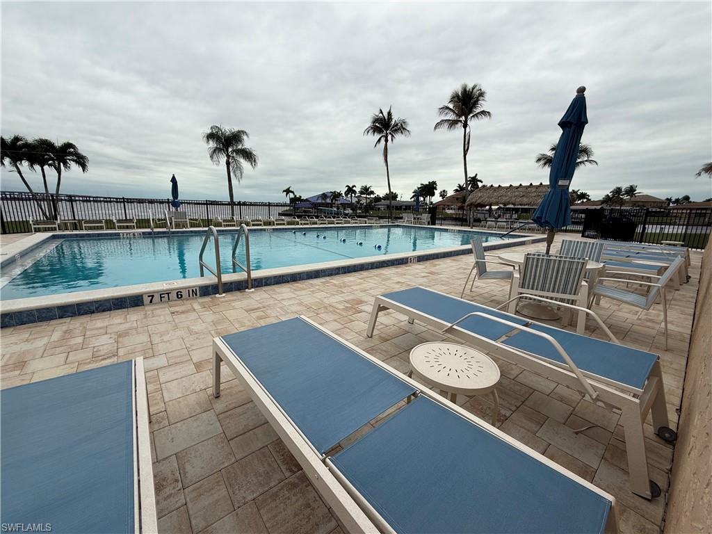 RIVER TOWERS CONDO - Residential Lease