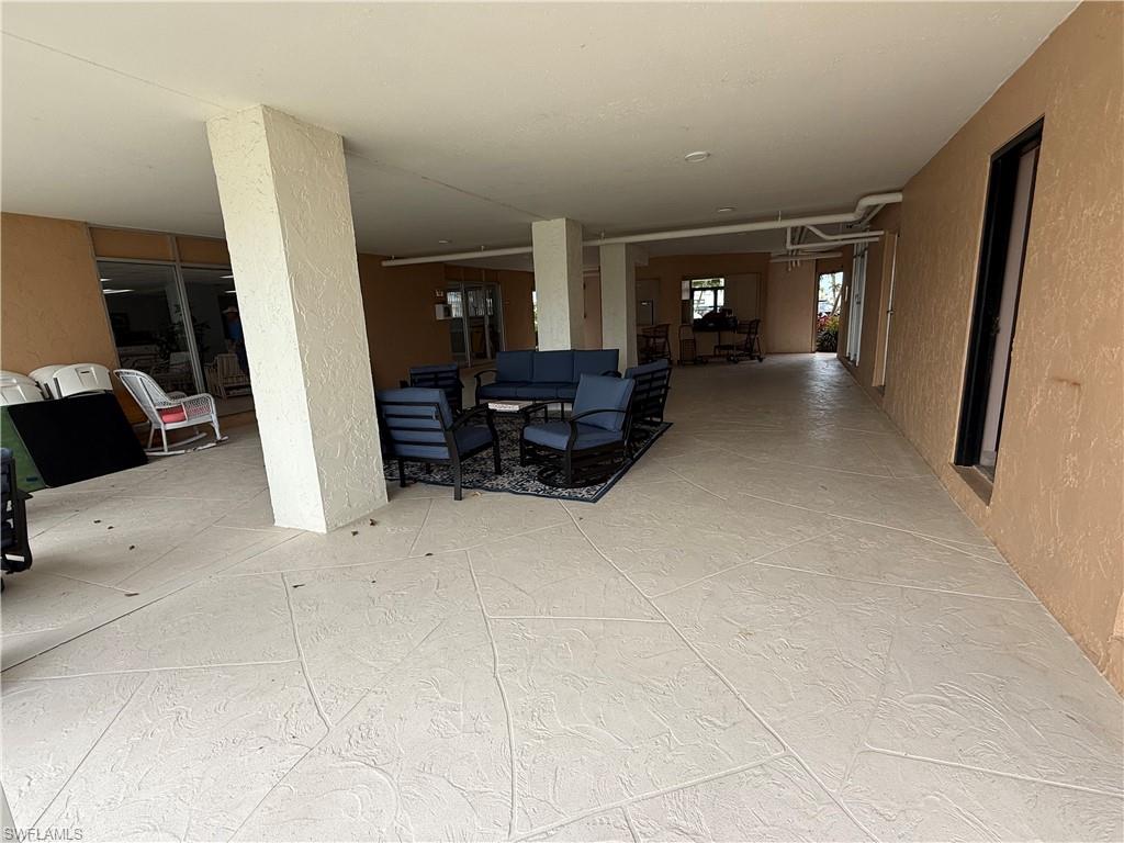 RIVER TOWERS CONDO - Residential Lease